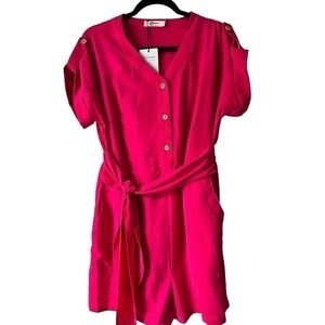 Byinns women's V Neck button down belts shorts romper. Size‎ Medium.